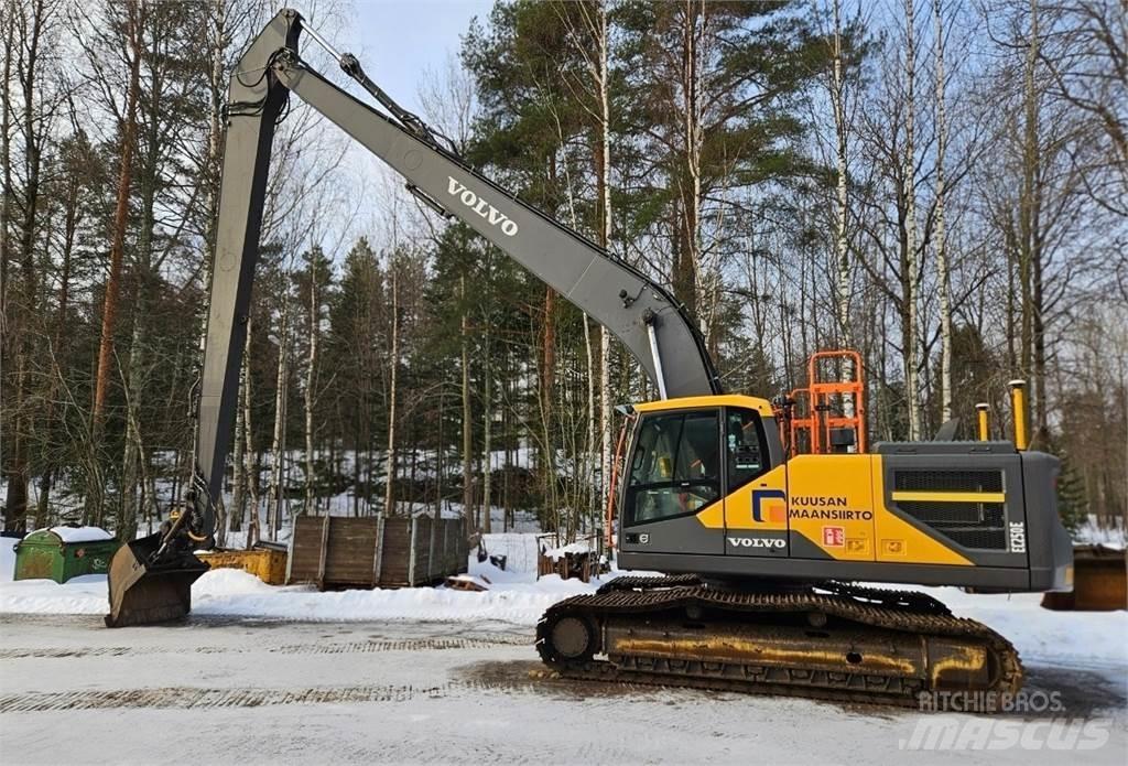 Volvo EC250EL 履带挖掘机