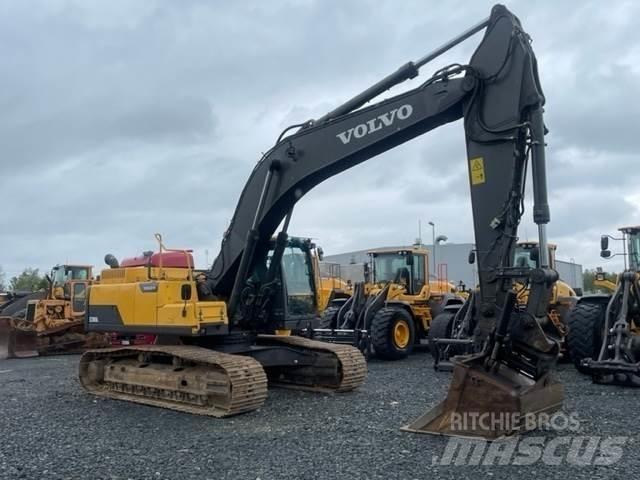 Volvo EC300DL 履带挖掘机