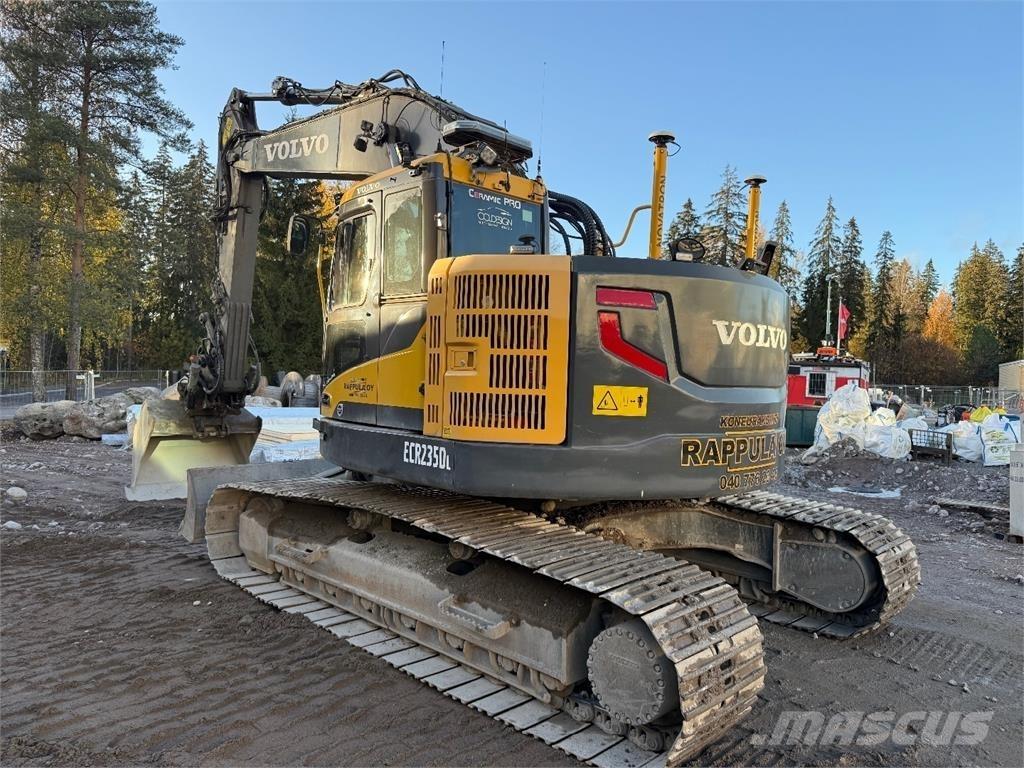 Volvo ECR235DL 履带挖掘机