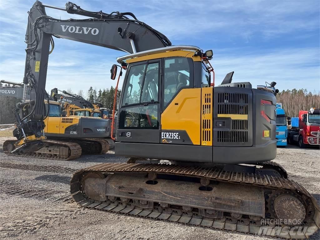 Volvo ECR235EL 履带挖掘机