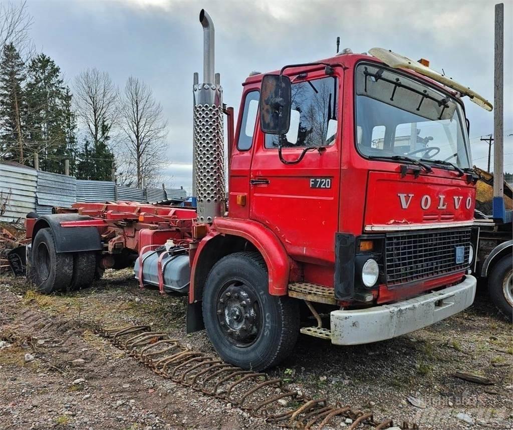 Volvo F720 工程吊钩车