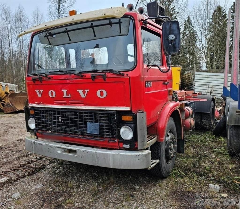 Volvo F720 工程吊钩车