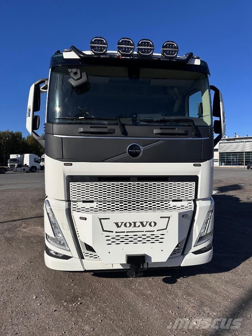 Volvo FH13 8x4 起重车