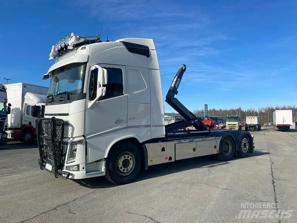 Volvo FH16 6x2 -13 工程吊钩车