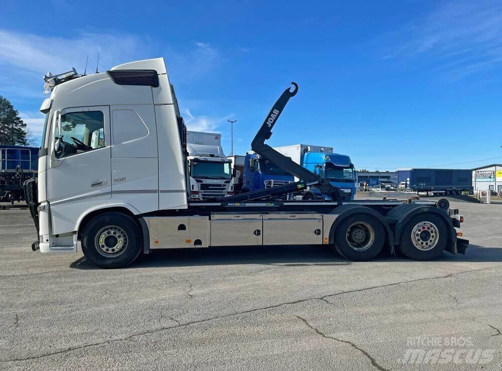 Volvo FH16 6x2 -13 工程吊钩车