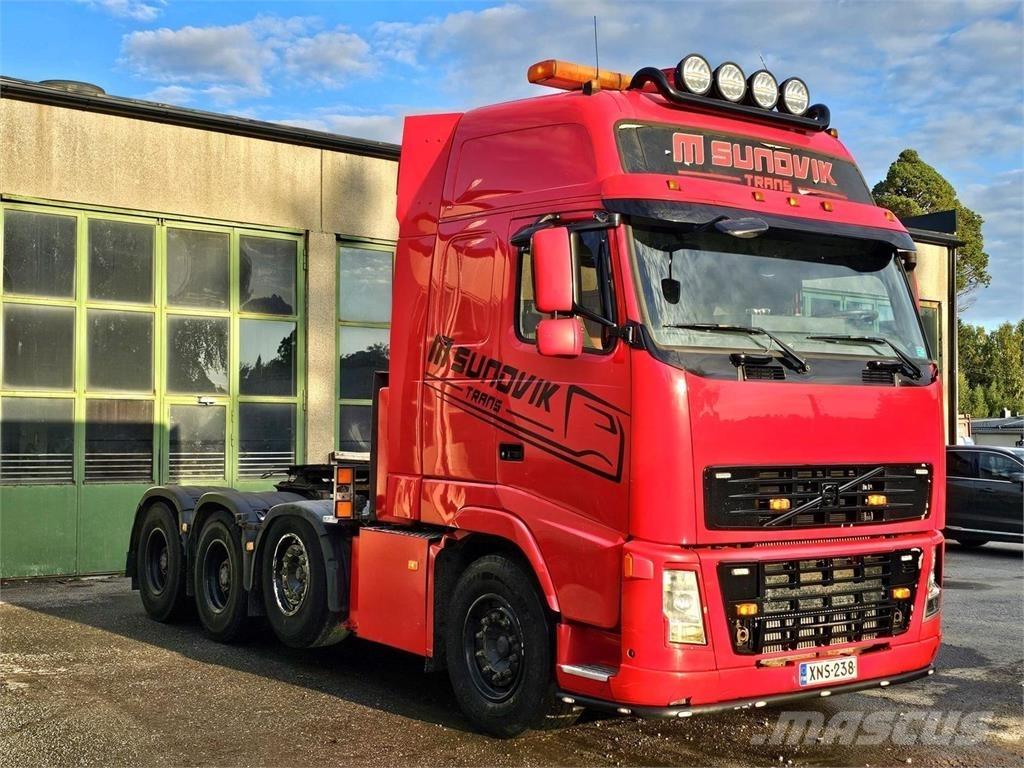 Volvo FH16 8x4 牵引车