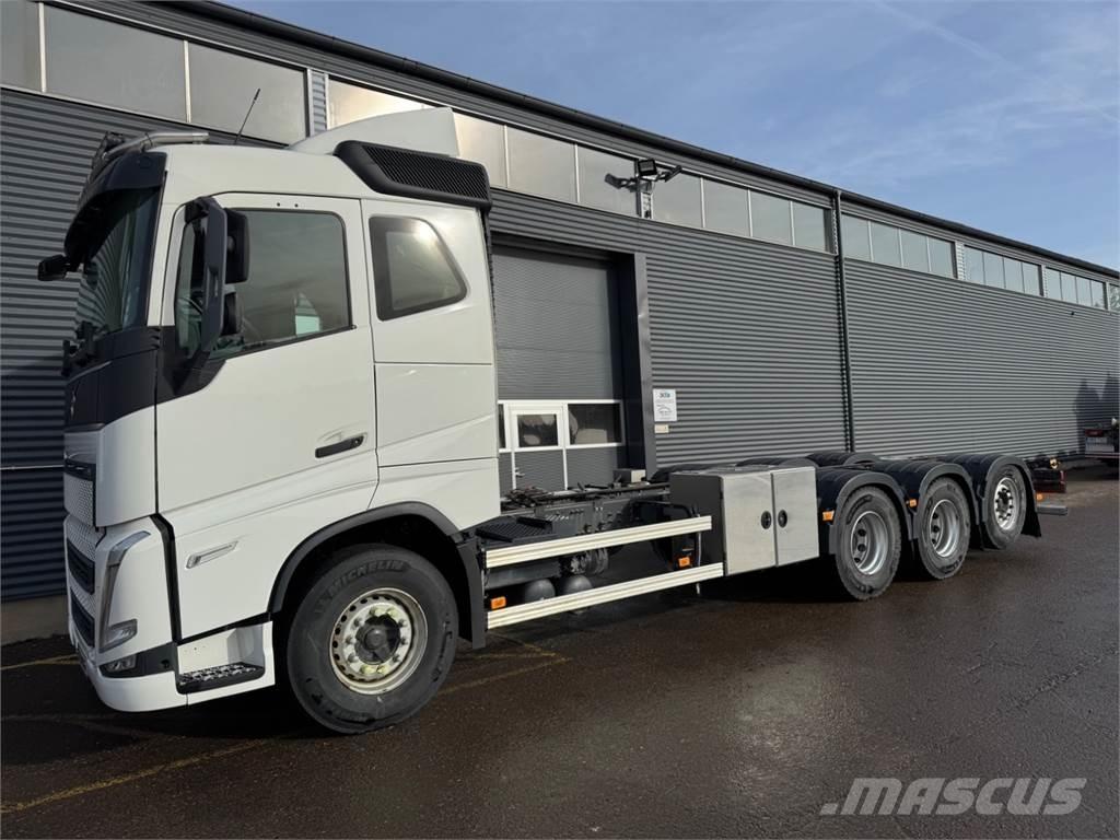 Volvo FH540 8X4*4 平板车