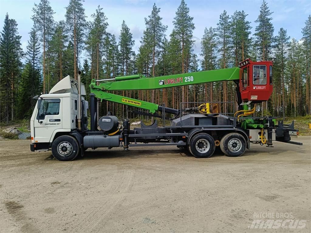 Volvo FL10 起重车