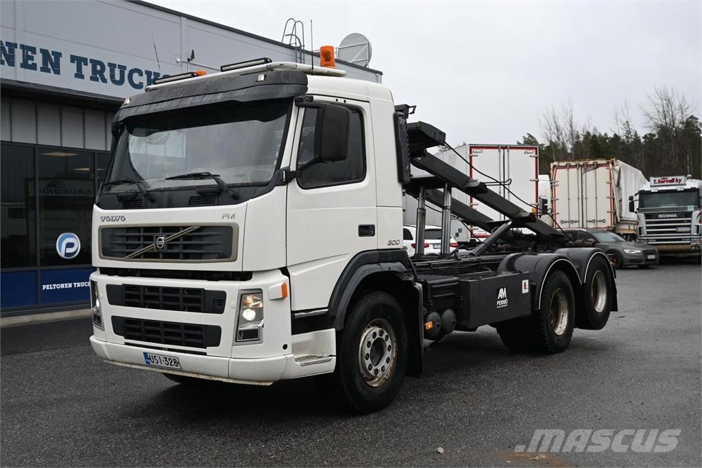 Volvo FM300 6x2 工程吊钩车