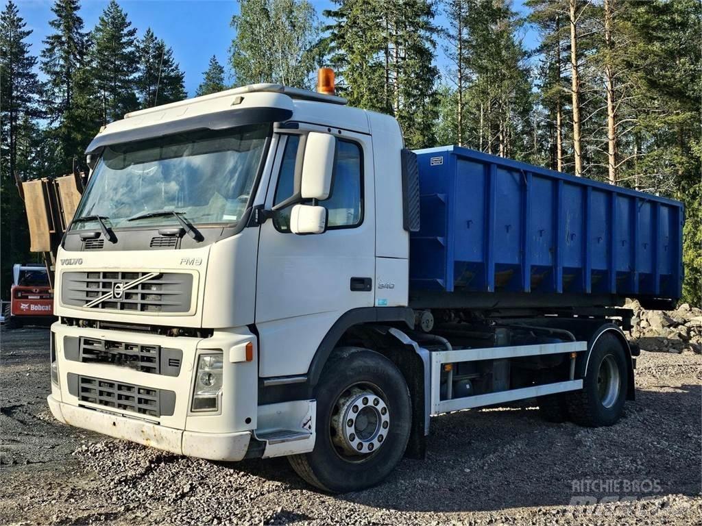 Volvo FM9 4x2 工程吊钩车
