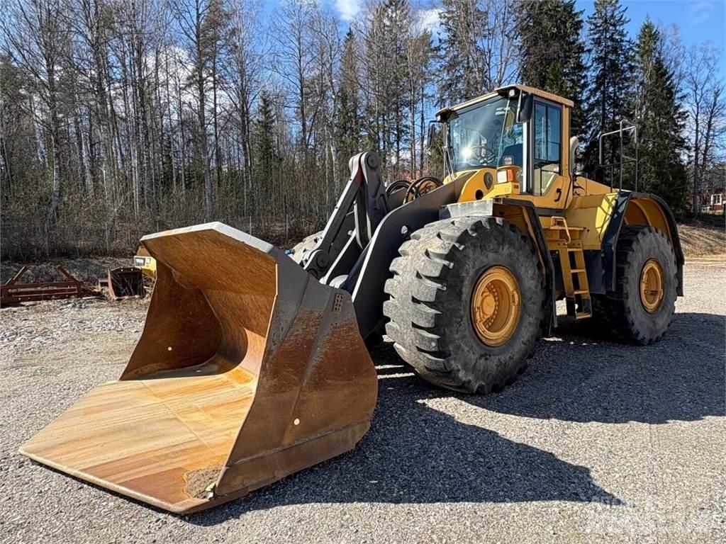Volvo L 220 F 轮式装载机