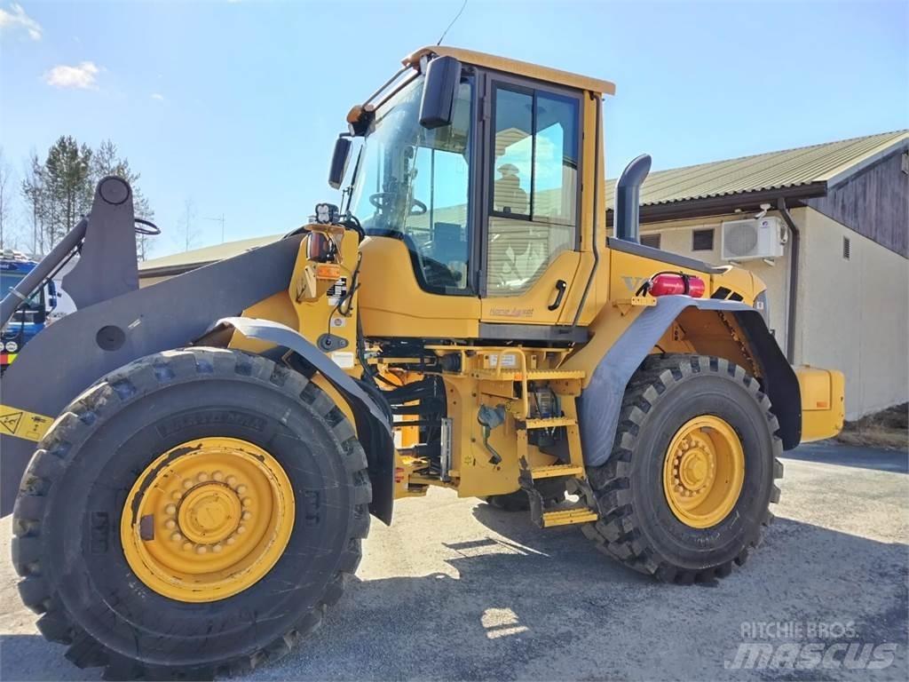 Volvo L 90 F 轮式装载机