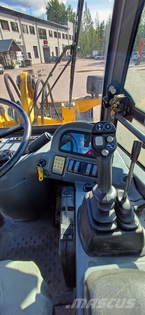 Volvo L25B-P 轮式装载机