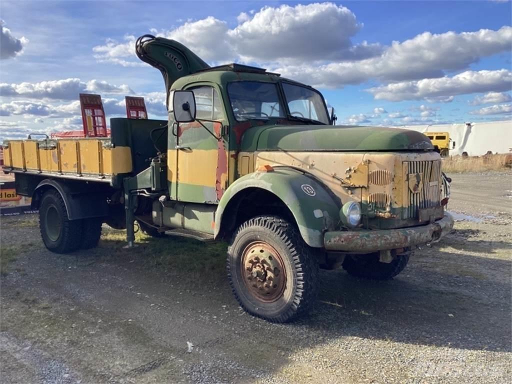 Volvo N 86 平板栏板货车