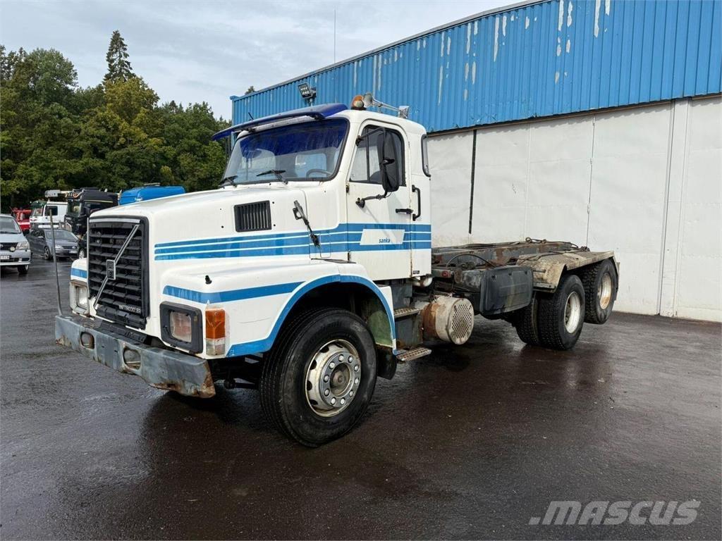 Volvo N10 6x2 工程吊钩车