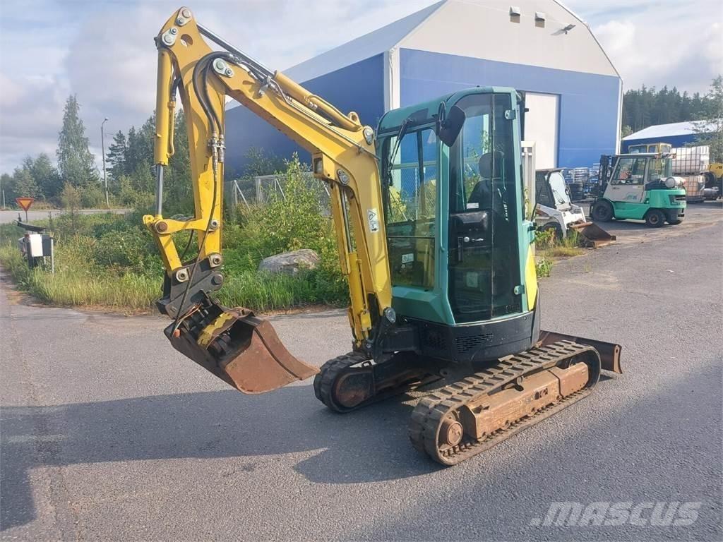 Yanmar Vio25 小型挖掘机