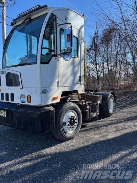 Autocar XSPOTTER 码头牵引车