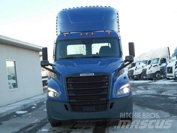 Freightliner CASCADIA 116 牵引车