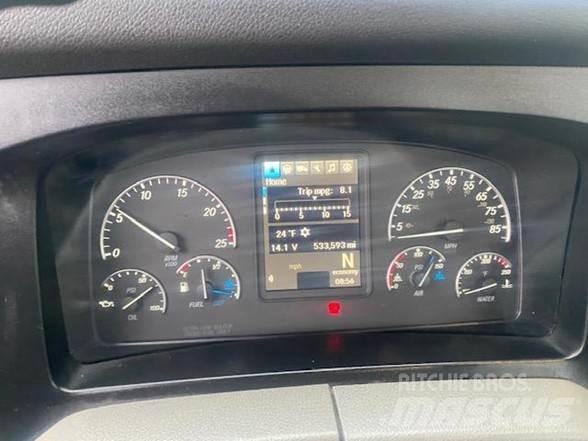 Freightliner CASCADIA 116 牵引车
