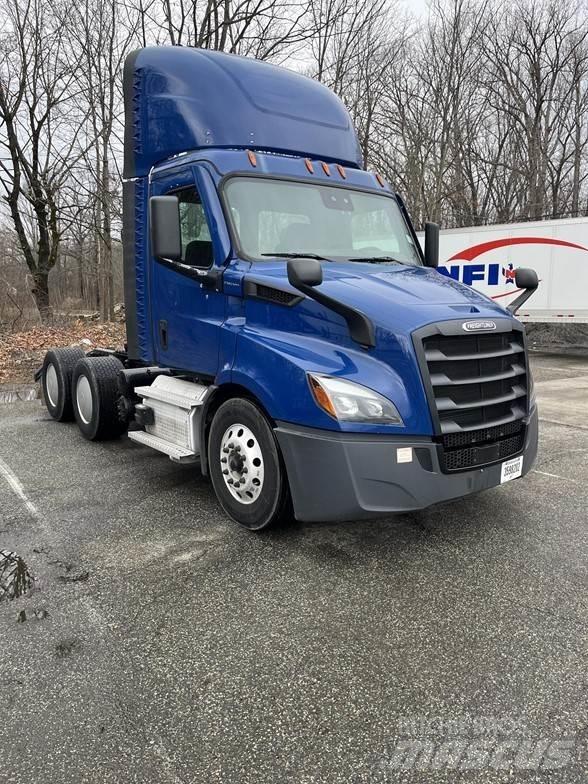 Freightliner CASCADIA 116 牵引车