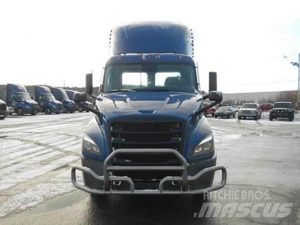 Freightliner CASCADIA 116 牵引车