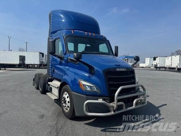 Freightliner CASCADIA 116 牵引车