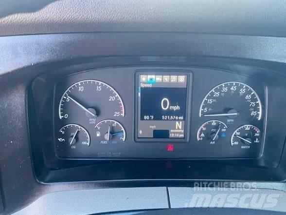 Freightliner CASCADIA 116 牵引车