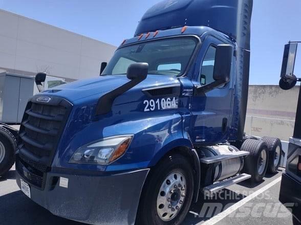 Freightliner CASCADIA 116 牵引车