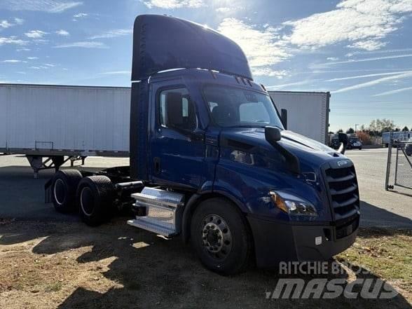 Freightliner CASCADIA 116 牵引车