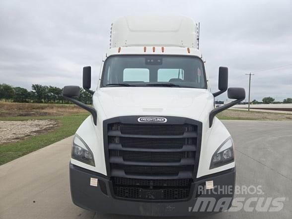 Freightliner CASCADIA 116 牵引车