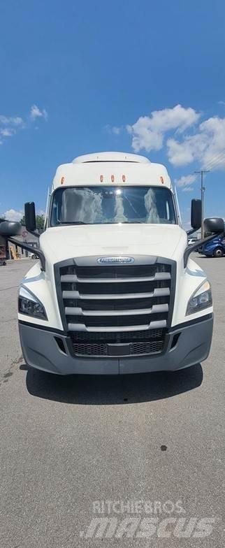 Freightliner CASCADIA 116 牵引车