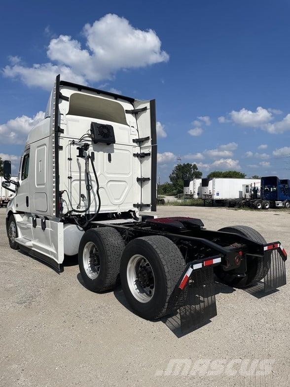 Freightliner CASCADIA 116 牵引车