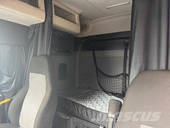 Freightliner CASCADIA 116 牵引车