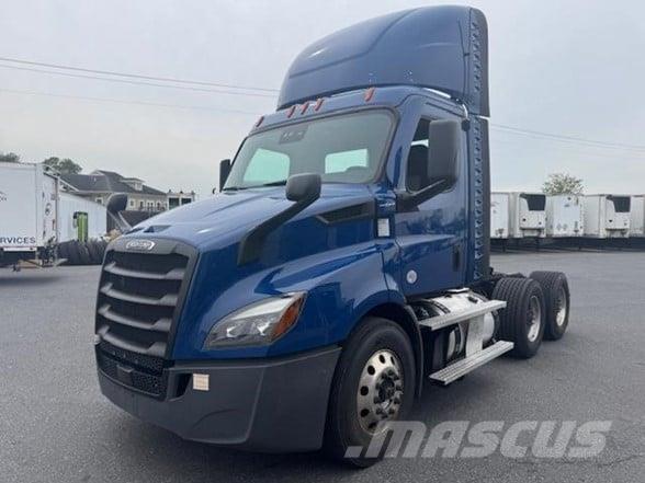 Freightliner CASCADIA 116 牵引车
