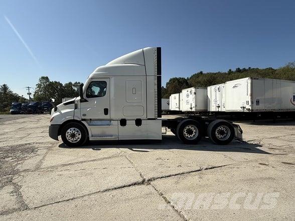 Freightliner CASCADIA 116 牵引车
