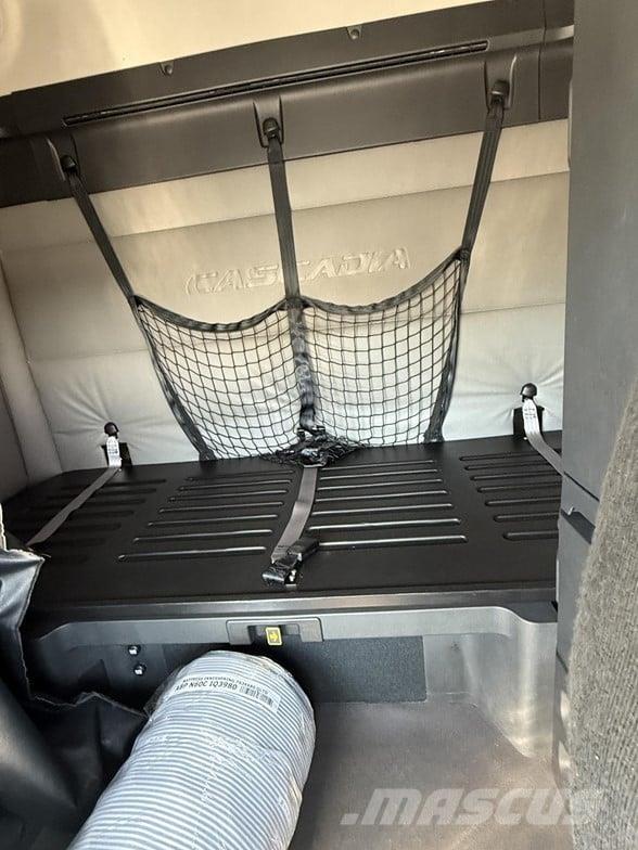 Freightliner CASCADIA 116 牵引车