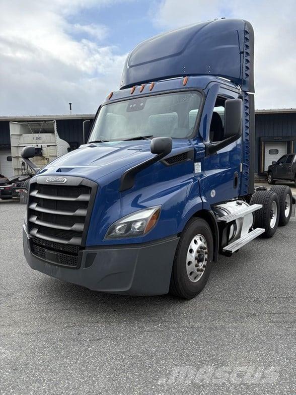 Freightliner CASCADIA 116 牵引车