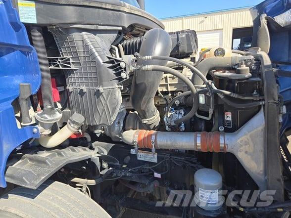 Freightliner CASCADIA 116 牵引车