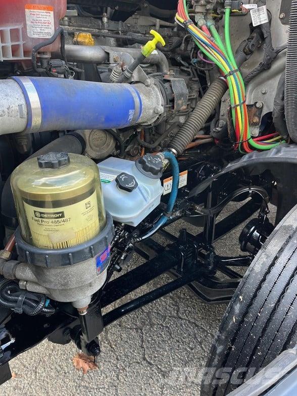 Freightliner CASCADIA 116 牵引车