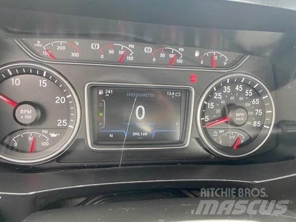 International LT 牵引车