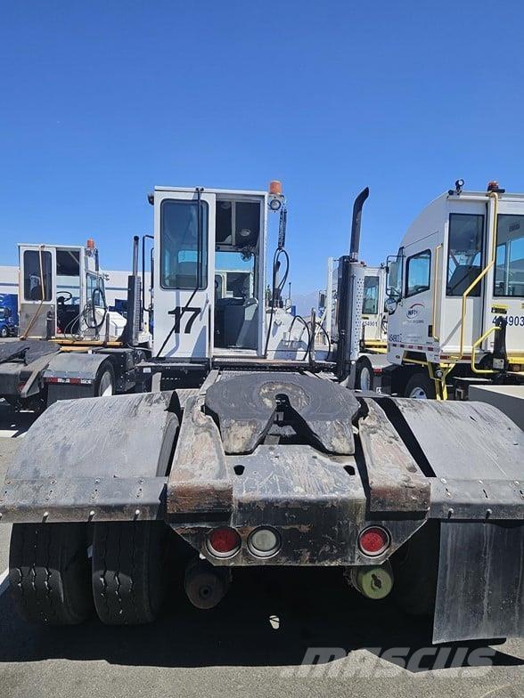 Kalmar OTTAWA 4X2 OFF-ROAD 码头牵引车