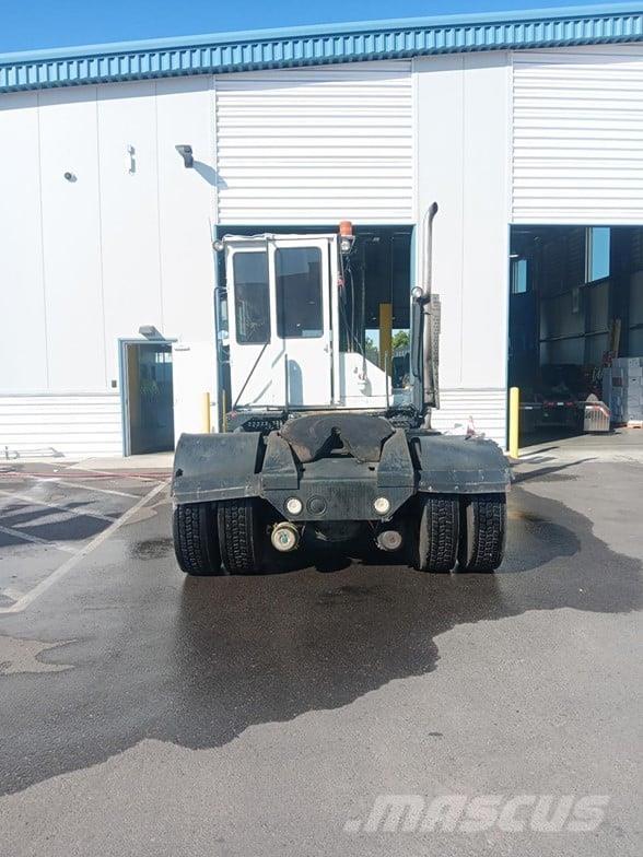 Kalmar OTTAWA 4X2 OFF-ROAD 码头牵引车