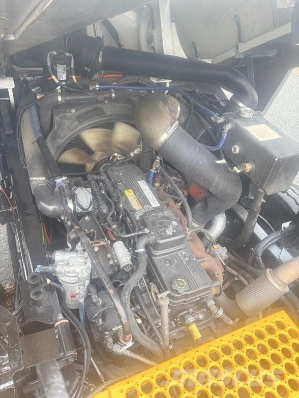 Kalmar OTTAWA 4X2 OFF-ROAD 码头牵引车