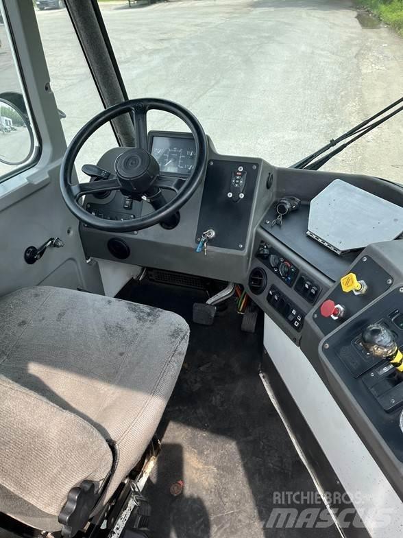 Kalmar OTTAWA T2 码头牵引车