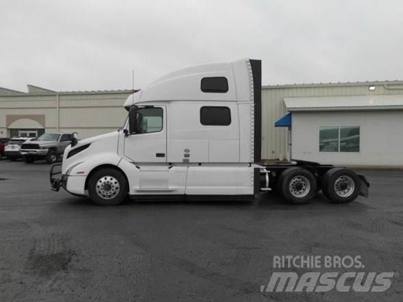 Volvo VNL64T860 牵引车