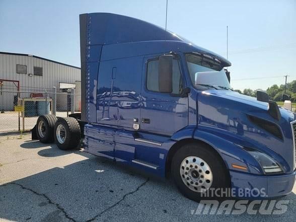Volvo VNL64T860 牵引车