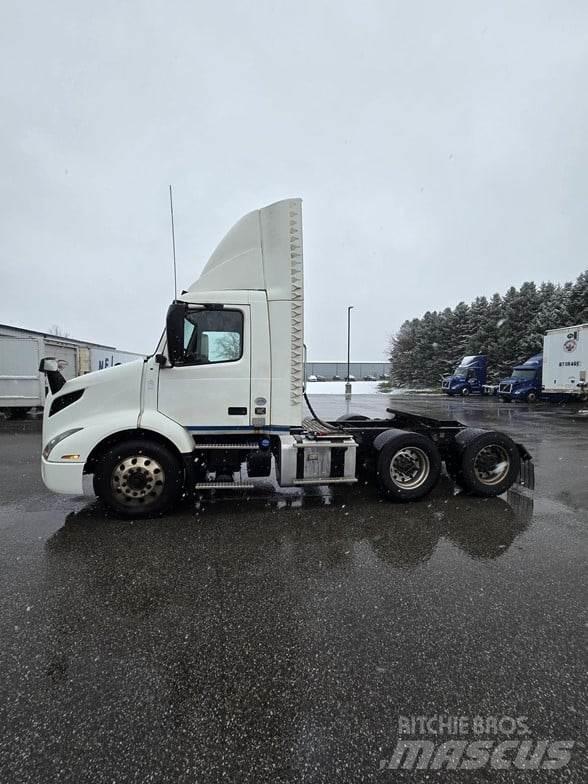 Volvo VNR64T300 牵引车