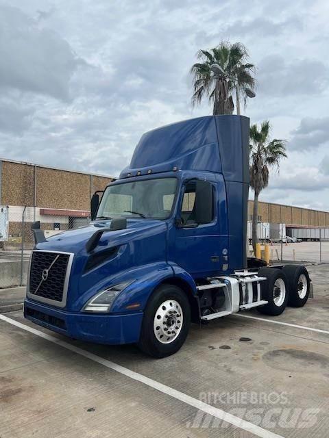 Volvo VNR64T300 牵引车