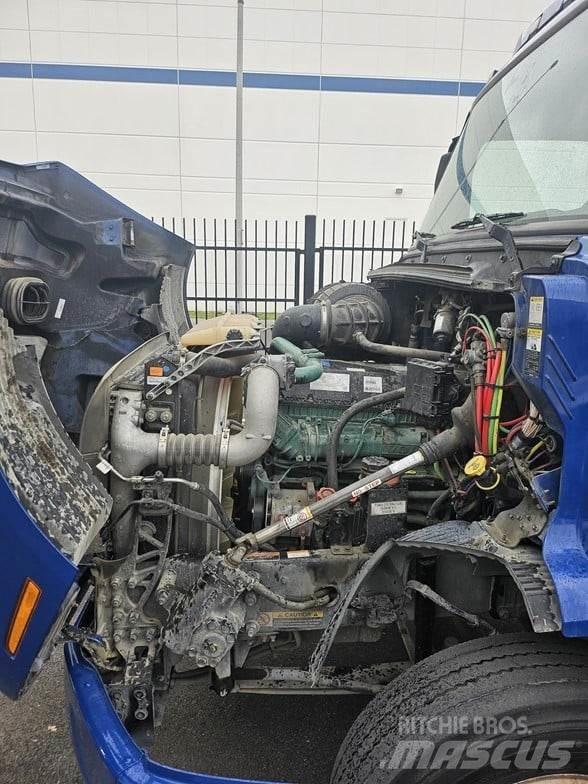 Volvo VNR64T300 牵引车