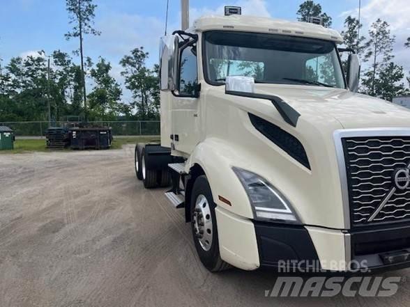 Volvo VNR64T300 牵引车